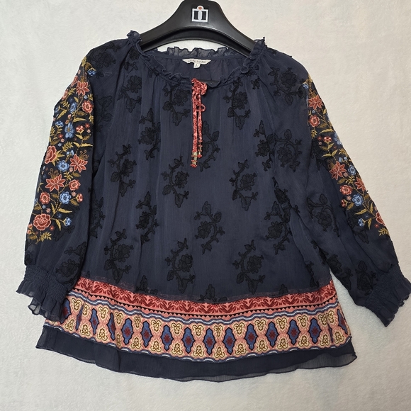 John Mark Tops - John Mark Split Neck Tunic Embroidered Sleeves Navy Size Large